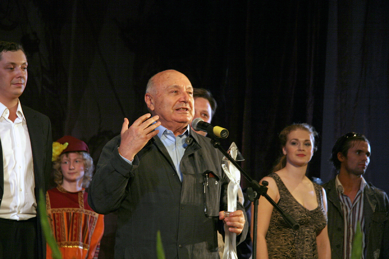 2008_04