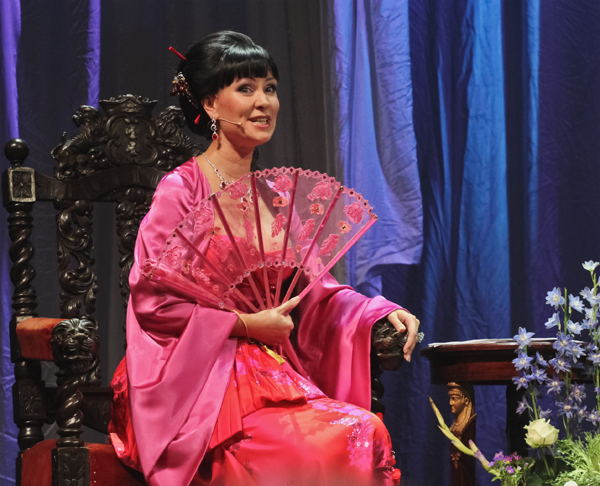 Novogodniy-bal---Hrustalnoy-Turandot-----S-Novyim-godom-Teatr--