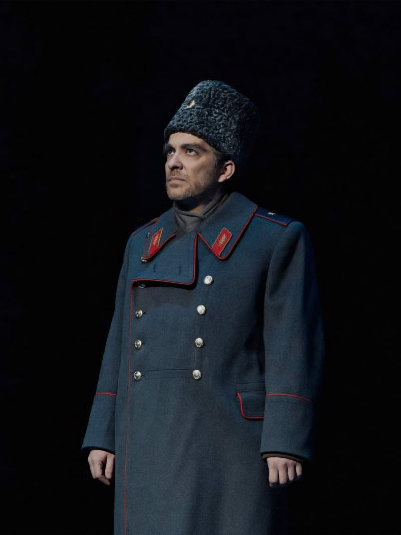 «Генерал и его семья»